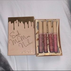 Kylie Lipstick- Velvet